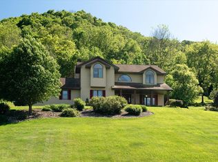 W4717 Cherrywood Dr, La Crosse, WI 54601