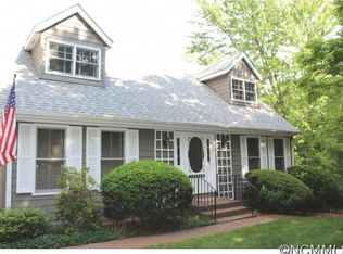 140 Camellia Way, Laurel Park, NC 28739