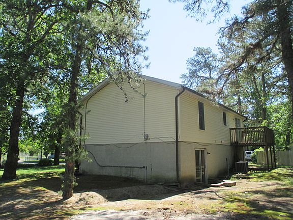 2nd image of 5924 Cloverleaf Dr