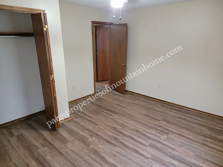 1309 Post Oak Rd — Photo 9