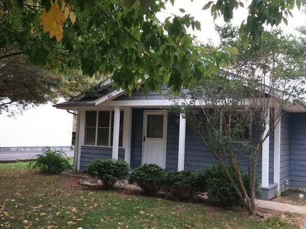 313 Constitution Dr SW, Poplar Grove, IL 61065