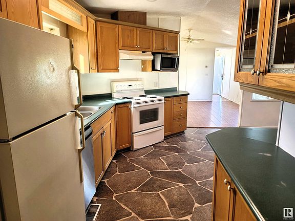 2nd image of 5508 55th St #100