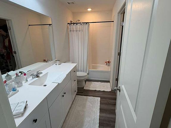 2nd image of 304 Gemsbok Rd