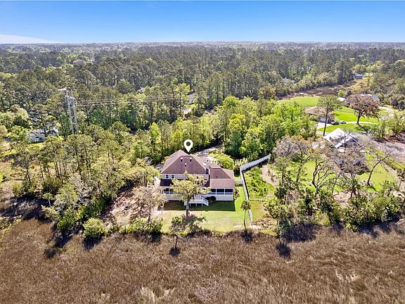 3rd image of 203 Sandpiper Rd