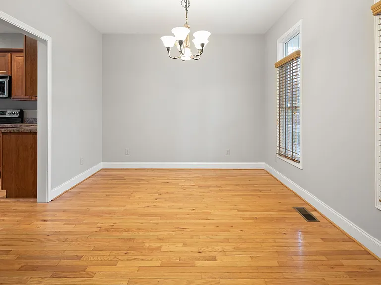 6 Winding Oak Dr — Photo 5