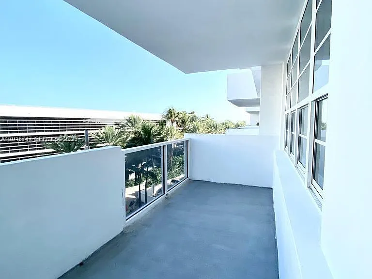 100 Lincoln Rd #437 — Photo 11