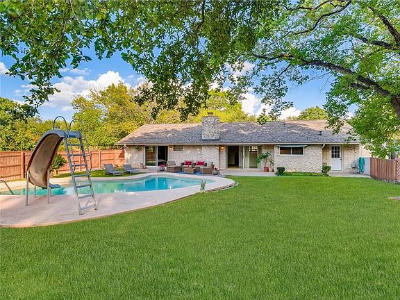 2nd image of 7504 Brookhollow Dr