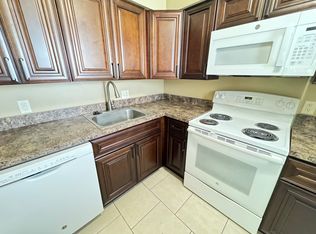 1930 Washington St #5, Lincoln, NE 68502