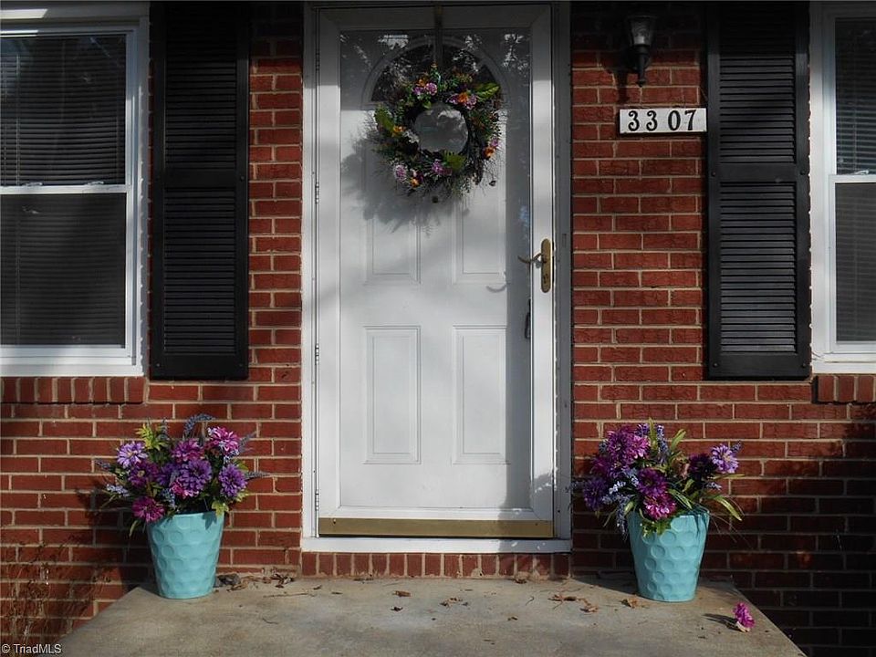 2nd image of 3307 Old Vineyard Rd