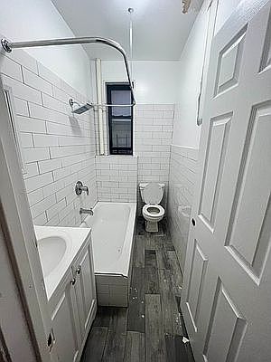 3rd image of 2067 Vyse Ave APT 5