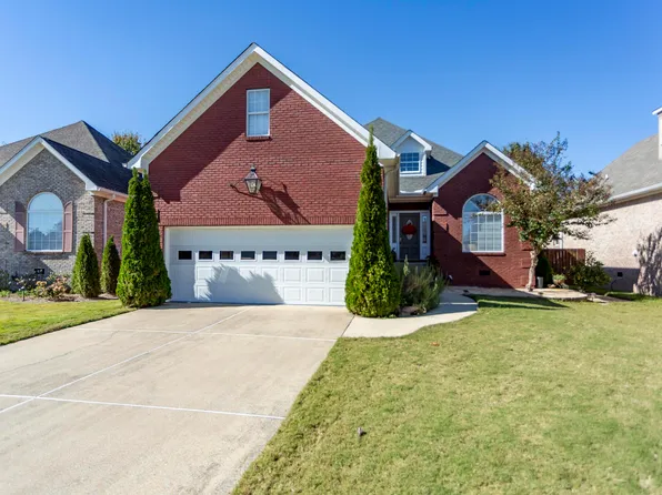 206 Lakepoint Dr, Gadsden, AL 35901