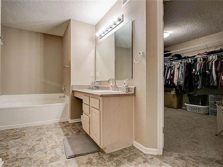 10306 Hatherley Way — Photo 14