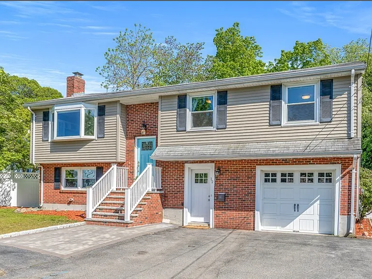 12 Jeremiah Cir — Photo 1