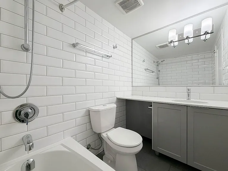 1255 Pendrell St — Photo 7