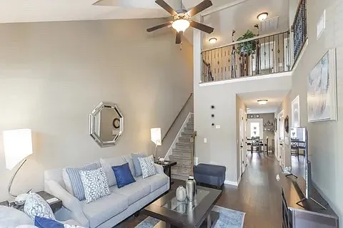 3319 Stormello Ln — Photo 4