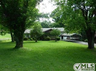 942 Rocky Rd, Pulaski, TN 38478