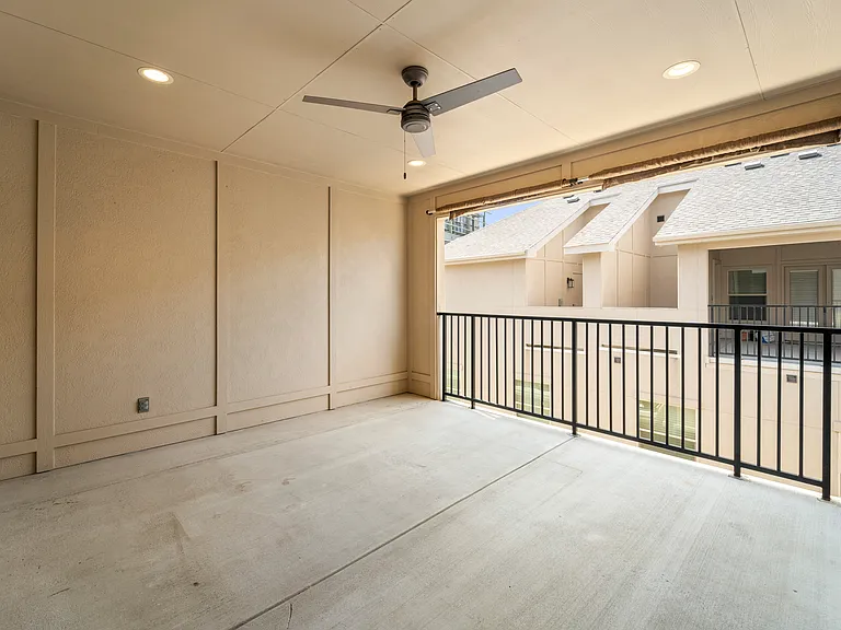 2952 Sheridan Dr — Photo 7