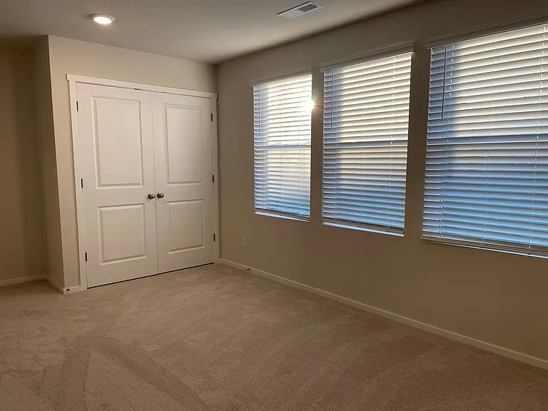 4941 NE 24th Ave — Photo 36