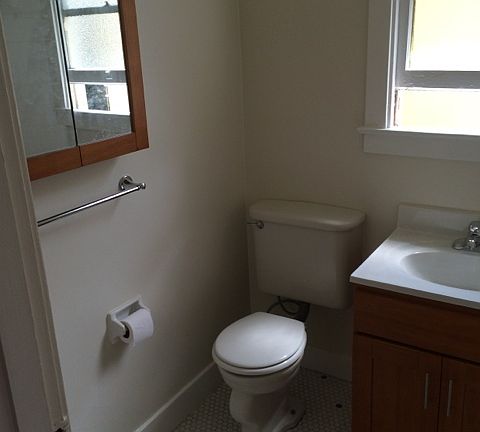 4th image of 816 Ashbury St APT 8