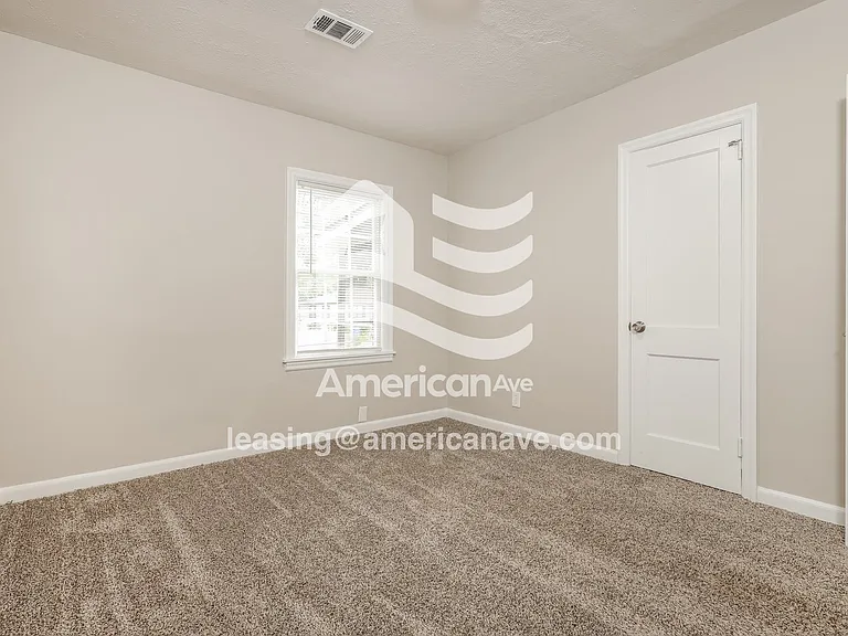 673855_012_wm_-_bedroom_12909200.jpg