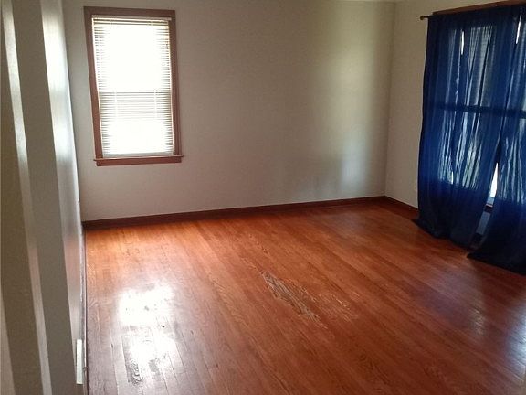 2nd image of 21271 Goller Ave
