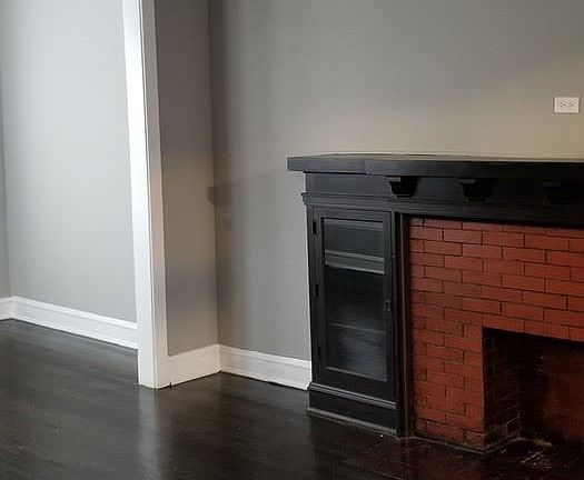 3rd image of 5039 S Champlain Ave #1