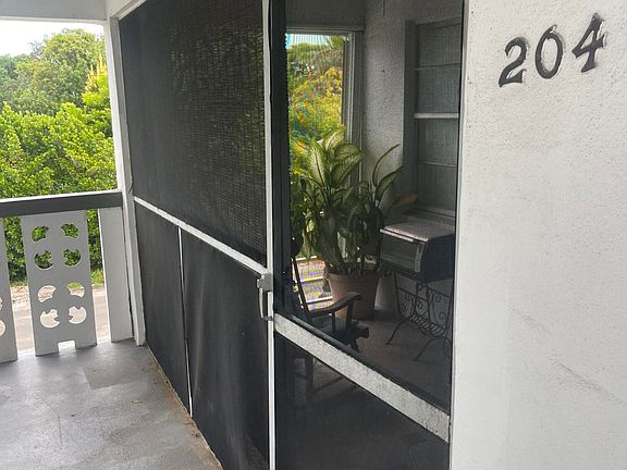 2nd image of 1700 Cleveland Street Apt 204