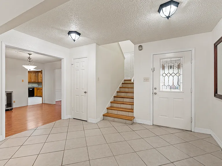 9622 Oak Springs Dr — Photo 6