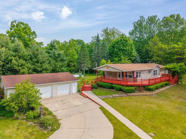 19275 Coates Hwy, Brethren, MI 49619