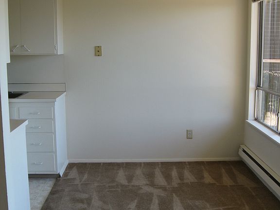 3rd image of 22405 30th Ave S APT 202