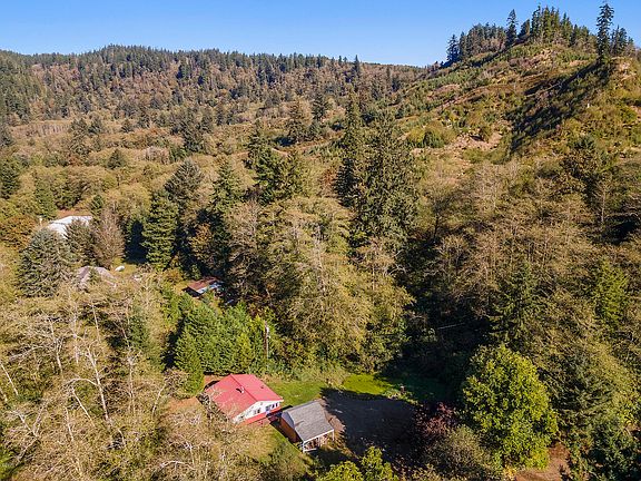 3rd image of 17385 Evergreen Dr