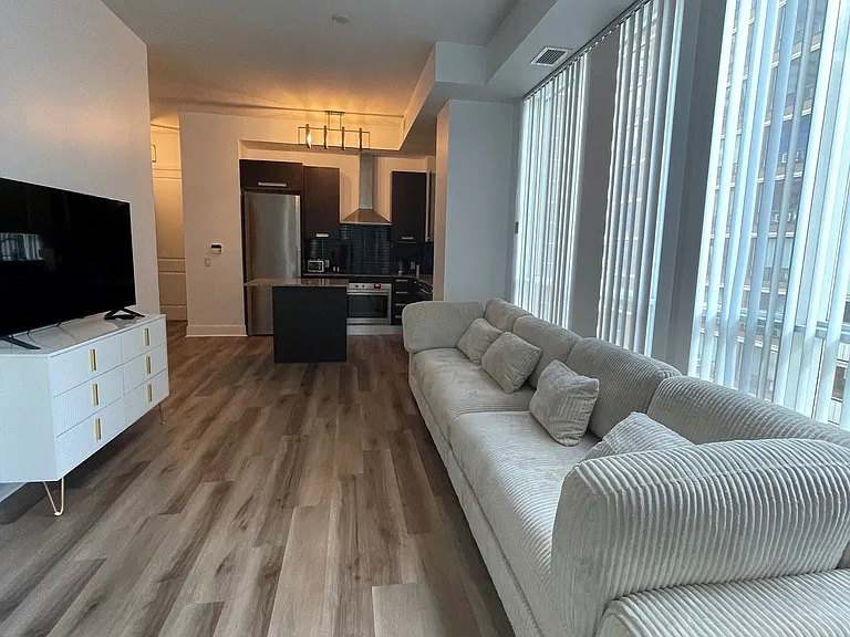 21 Balmuto St #1004 — Photo 7