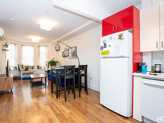 3rd image of 1424 Hancock St #2