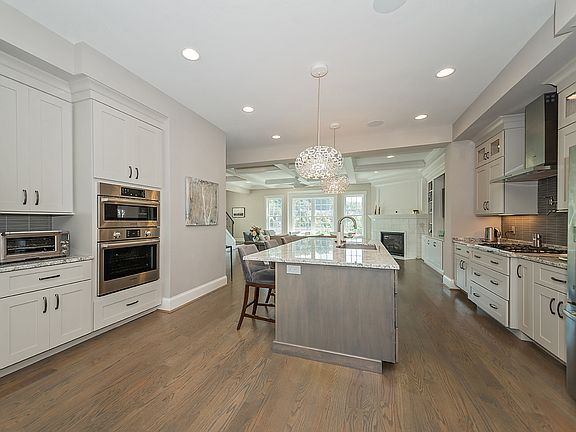 3rd image of 3594 Handman Ave