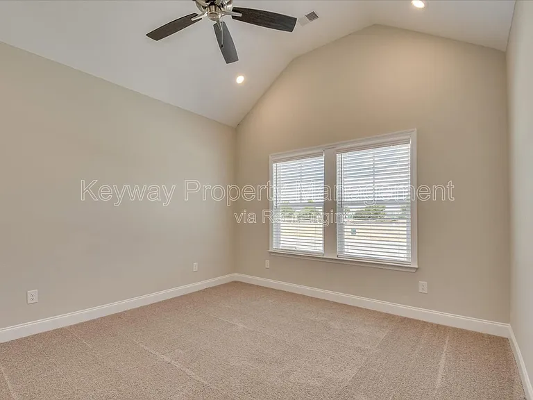 745 Bronze Way — Photo 12