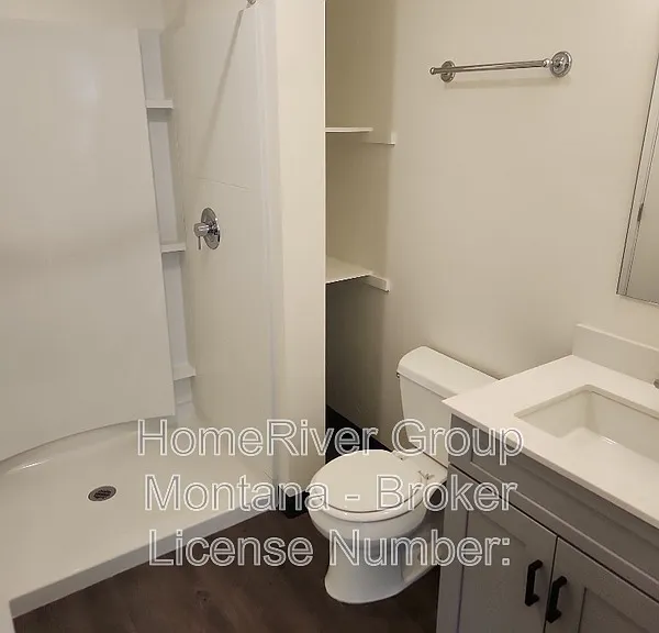 320 Clay St #206 — Photo 6