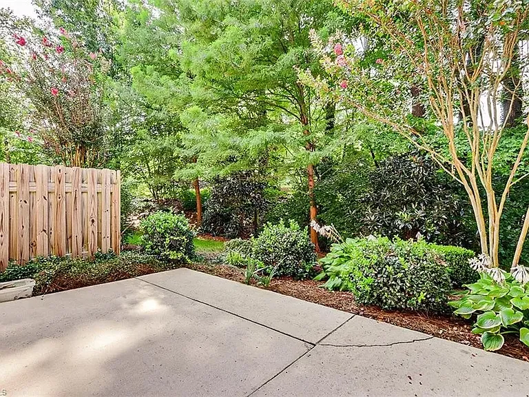 6117 Morgan Ashley Dr — Photo 2