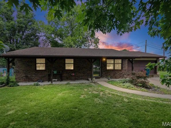 407 S Smith St, Smithton, IL 62285