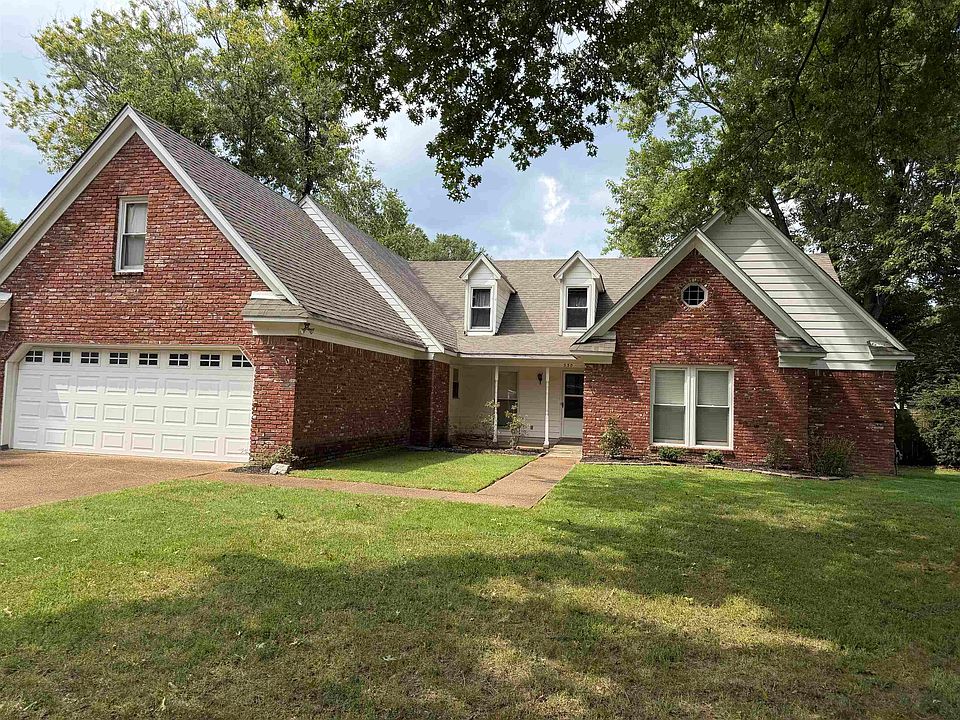 1st image of 330 Oakleigh Dr