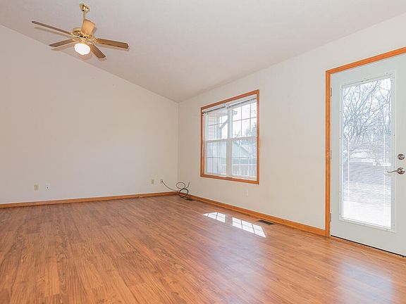 2nd image of 4471 Mulberry Ln