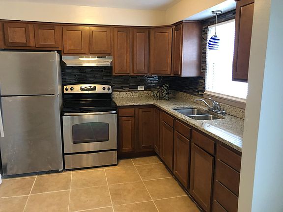 4th image of 9417 S Mobile Ave #3