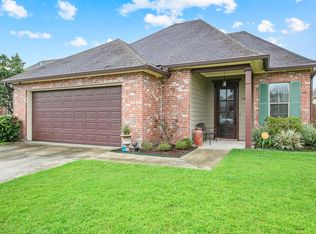 104 Fox Creek Dr, Youngsville, LA 70592