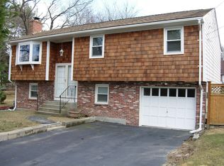 370 Tiffany Ave, Warwick, RI 02889