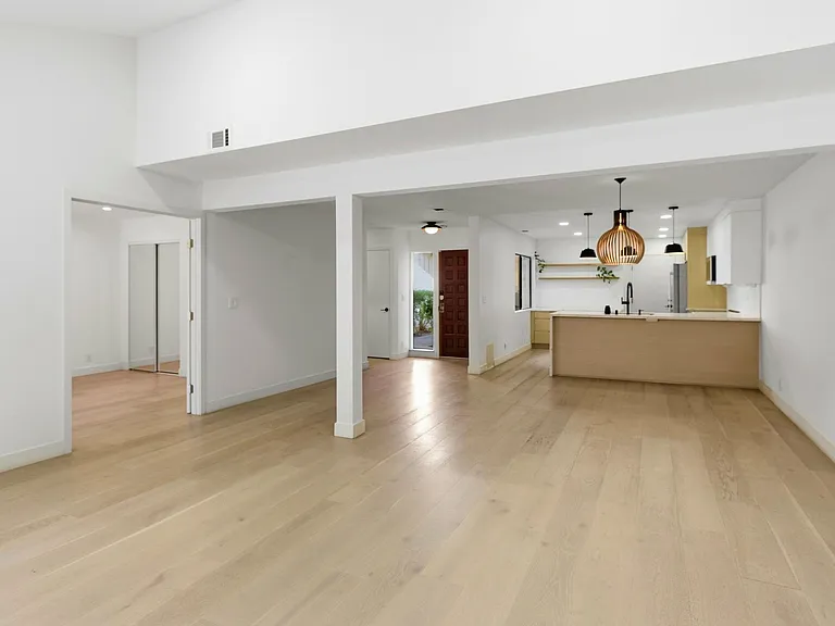 14 Calypso Ln — Photo 4