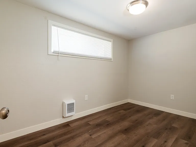 925 SW Holden St #2 — Photo 7