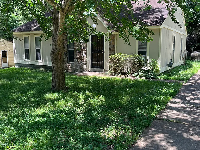 4455 Tarleton Dr — Photo 1
