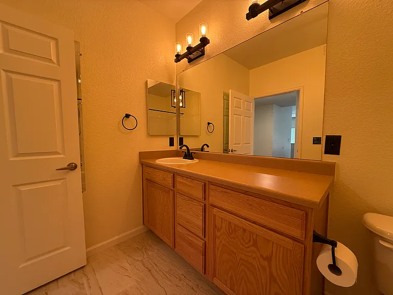 8105 E 11th Ave #4A — Photo 16