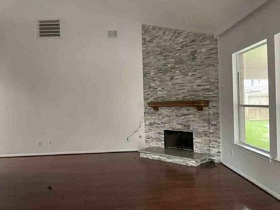 Additional Living Room