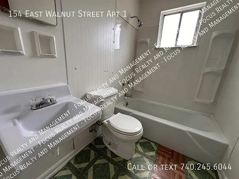154 E Walnut St #1 — Photo 7