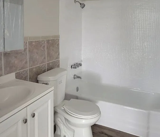849 W Vernon Ave #4A — Photo 6
